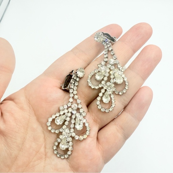 Vintage Clear Crystal Floral Shaped Bib Necklace Clip on Earrings Sets - Picture 5 of 12